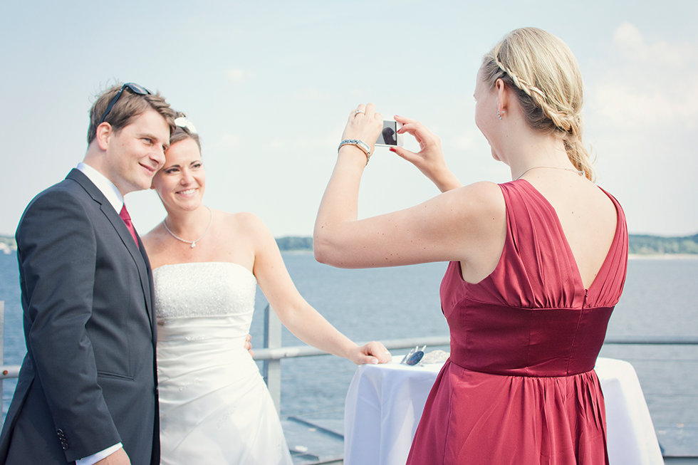 Maritime Hochzeit im Leuchtturm Holtenau - Mädchen aufm Dach | Fenja Hardel